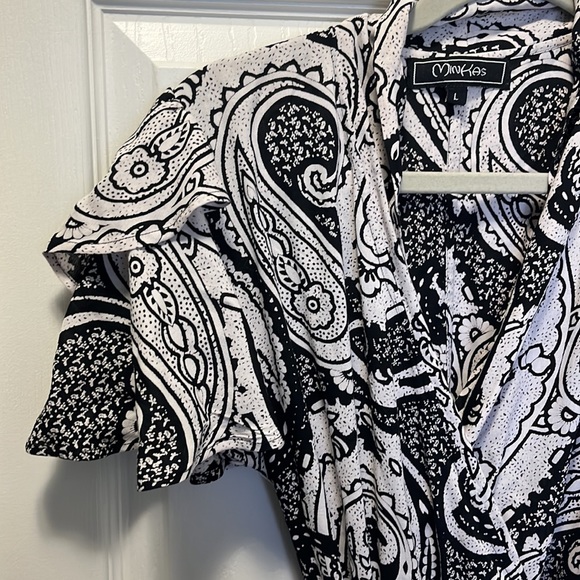 Minkas black and white paisley wrap dress - Picture 2 of 6
